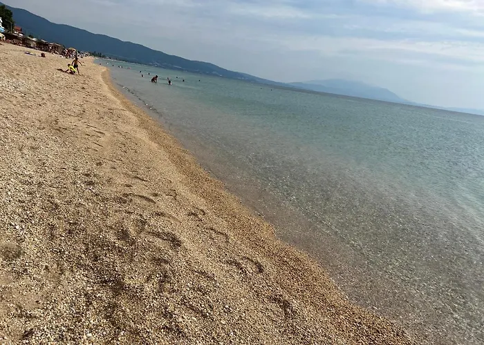 Guest house Athanasiadis Nea Vrasna