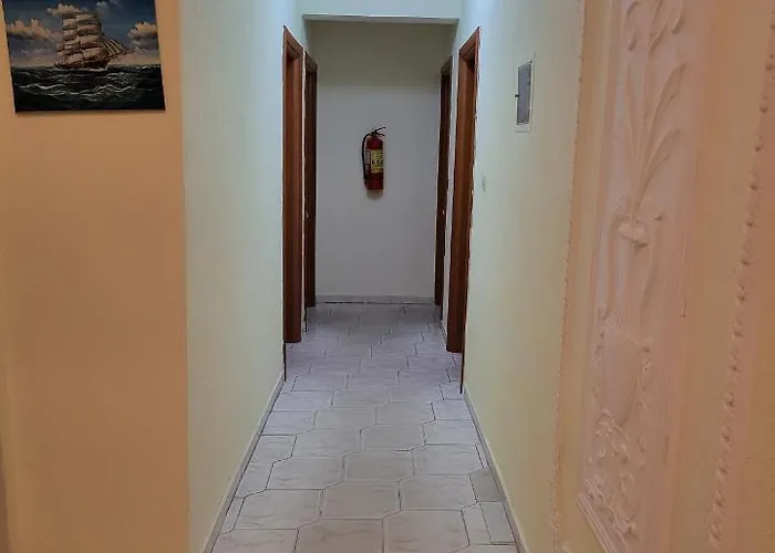 Athanasiadis بيت ضيافة 3*