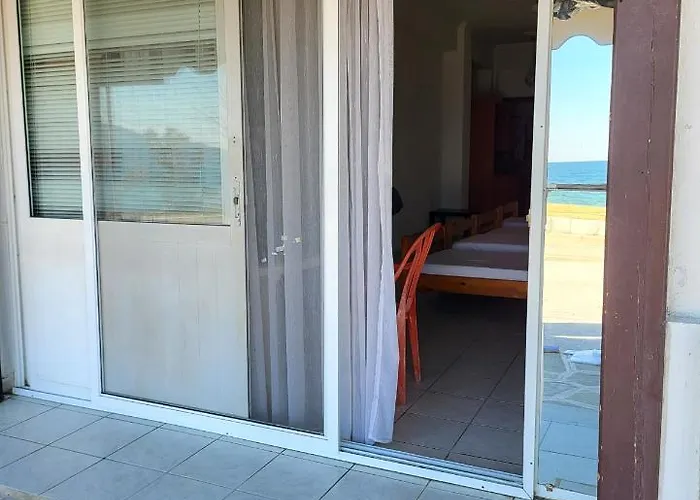 Athanasiadis بيت ضيافة