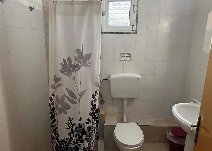 Athanasiadis بيت ضيافة Vrasná